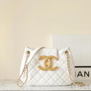 Chanel 2024 Cruise Big Rogo Messenger Bag (GAIERA-Ramskin) màu trắng